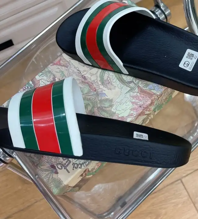 hype Gucci Slippers