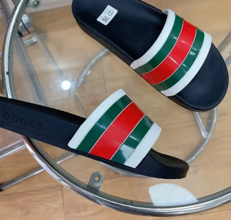 hype Gucci Slippers