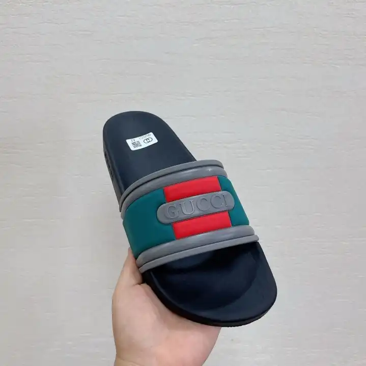 hype Gucci Slippers