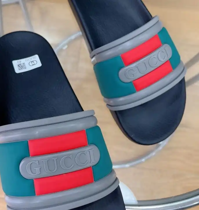 hype Gucci Slippers