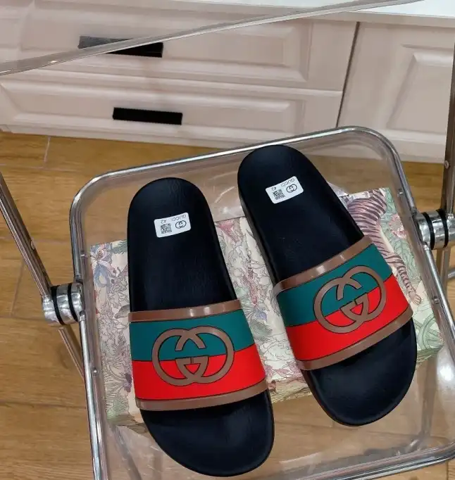 hype Gucci Slippers