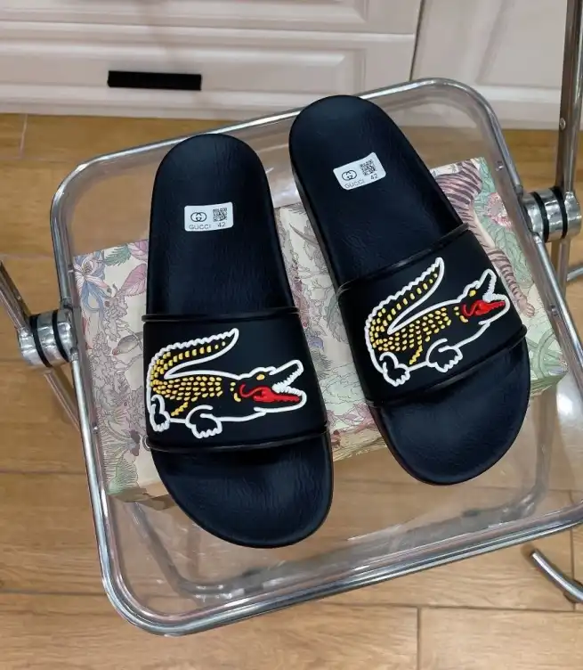 hype Gucci Slippers