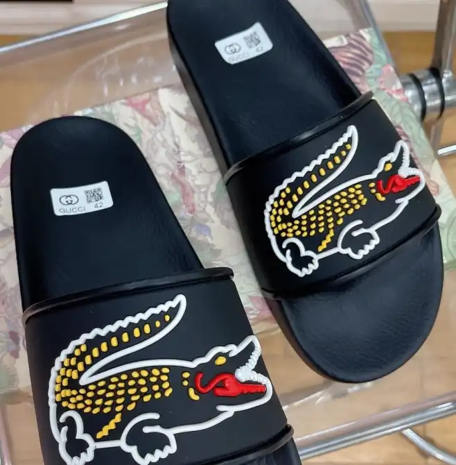 hype Gucci Slippers