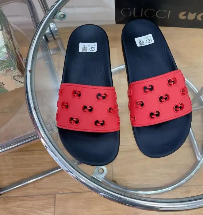 hype Gucci Slippers