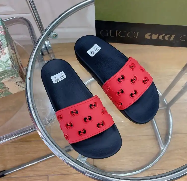 hype Gucci Slippers