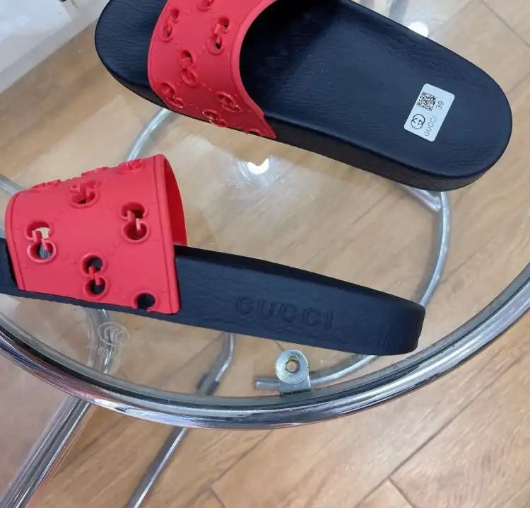 hype Gucci Slippers