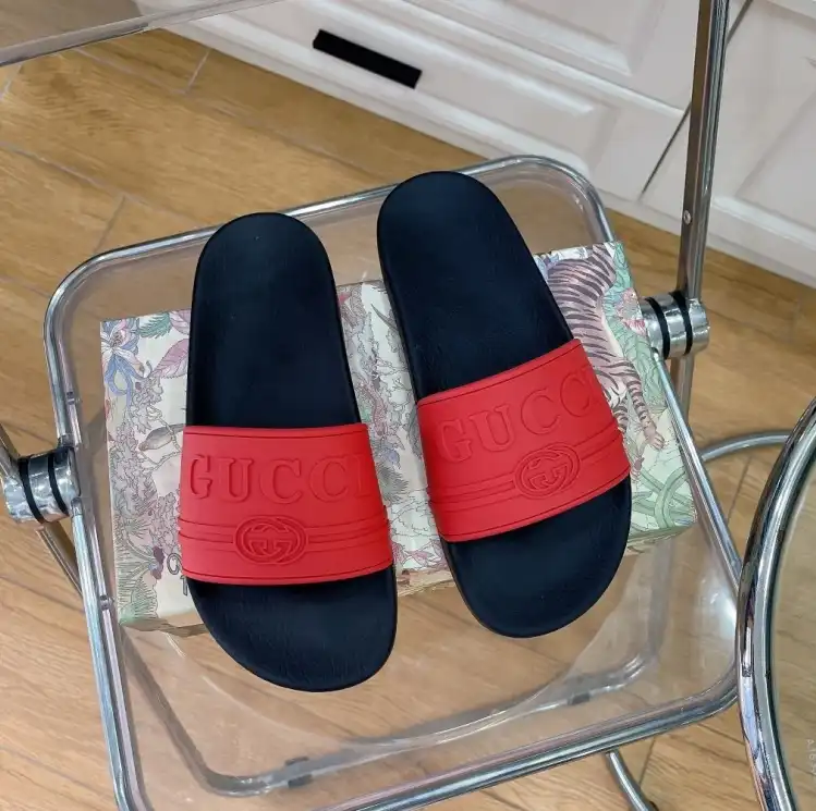 hype Gucci Slippers