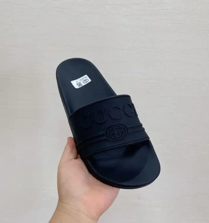 hype Gucci Slippers