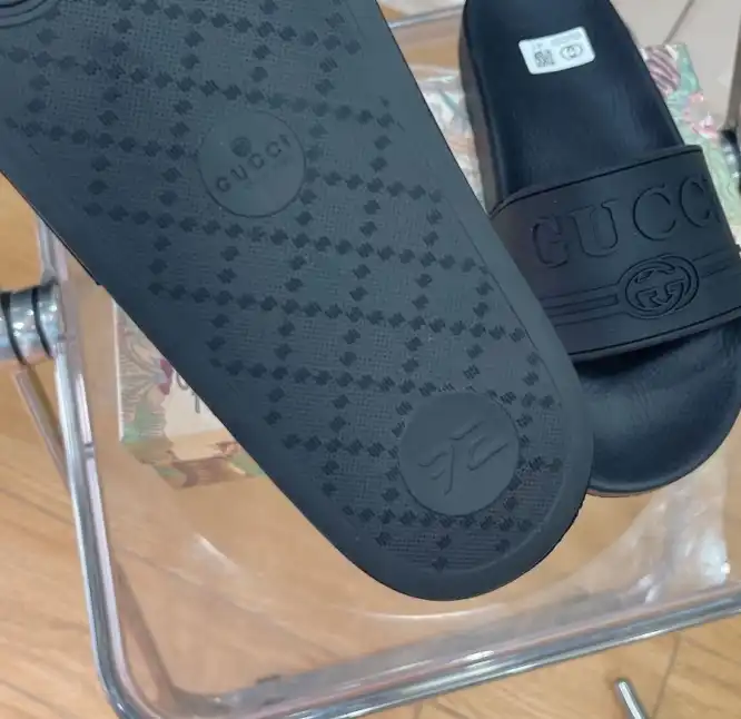 hype Gucci Slippers