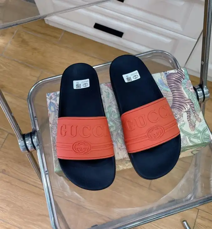 hype Gucci Slippers