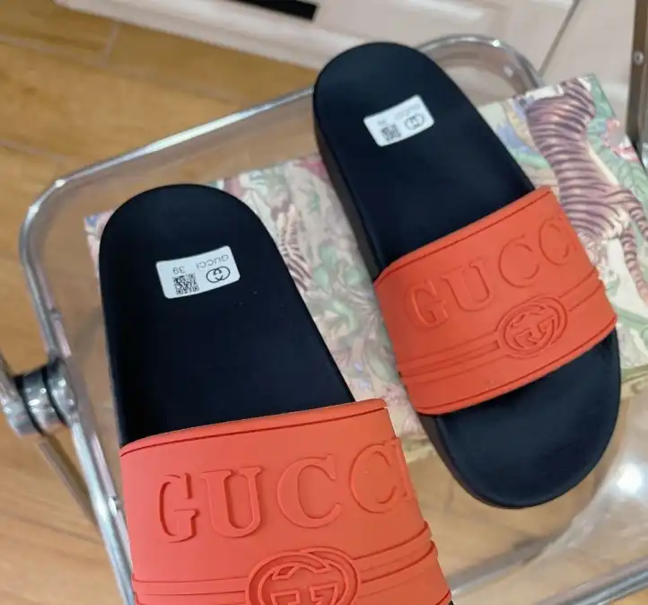 hype Gucci Slippers