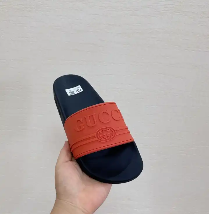 hype Gucci Slippers