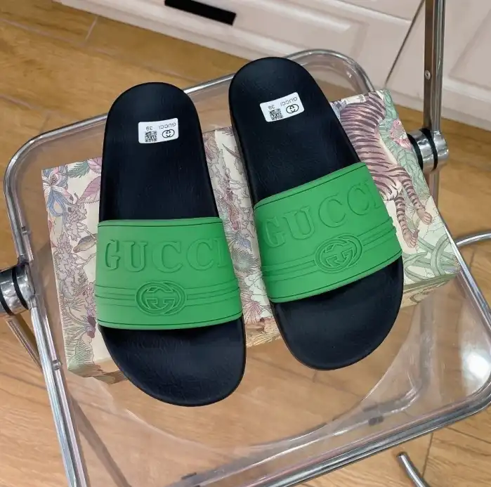 hype Gucci Slippers