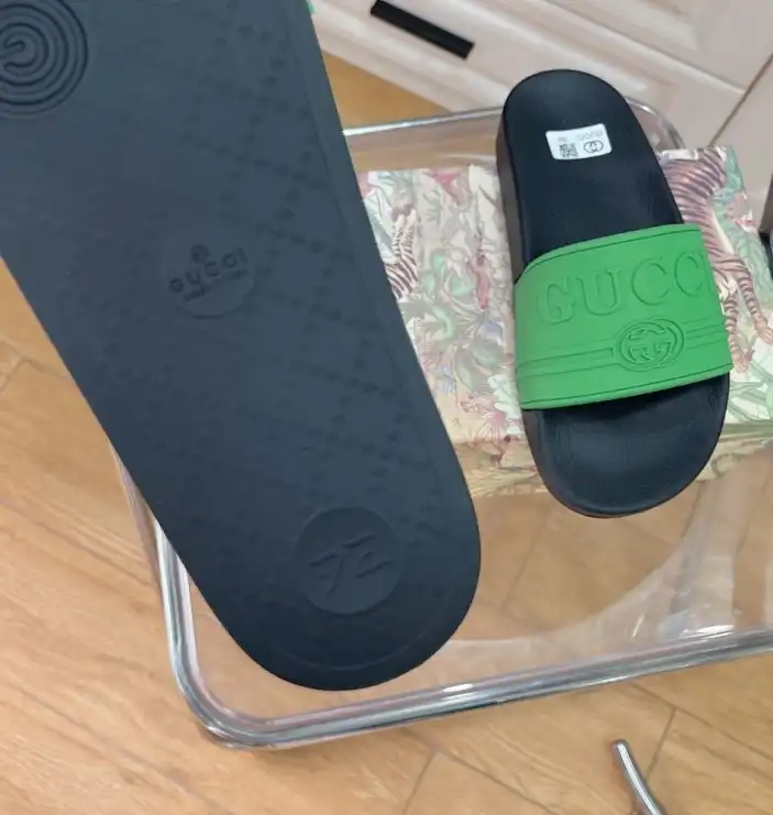 hype Gucci Slippers