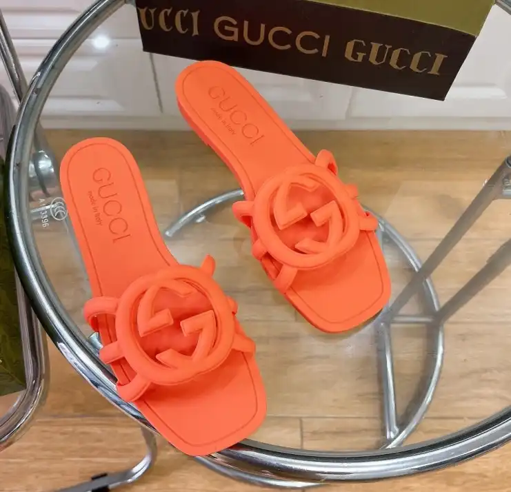 hype Gucci Slippers