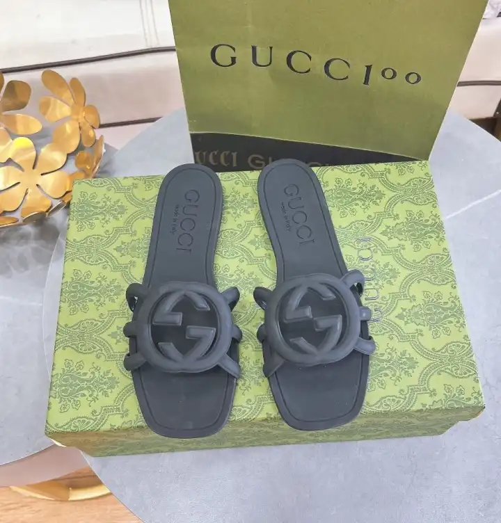 hype Gucci Slippers