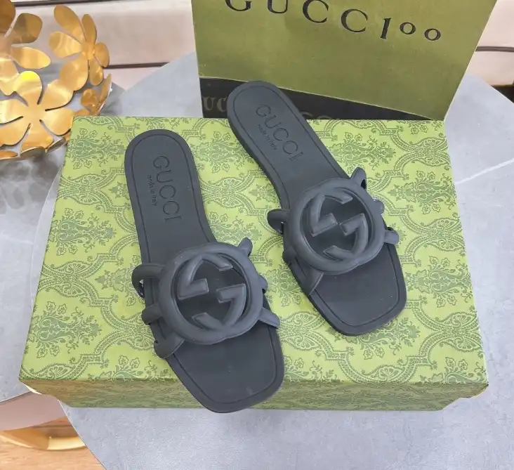 hype Gucci Slippers