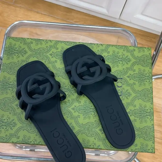 hype Gucci Slippers