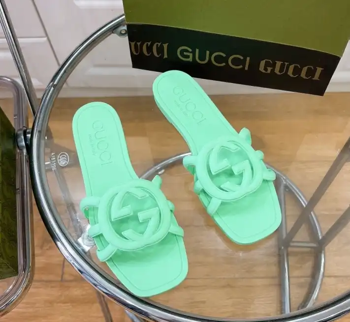 hype Gucci Slippers