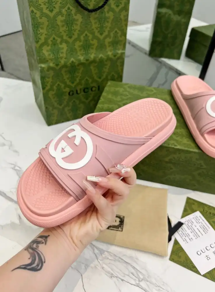 hype Gucci Slippers