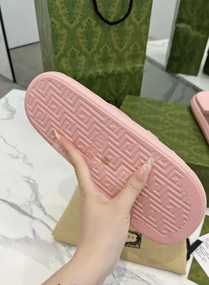 hype Gucci Slippers