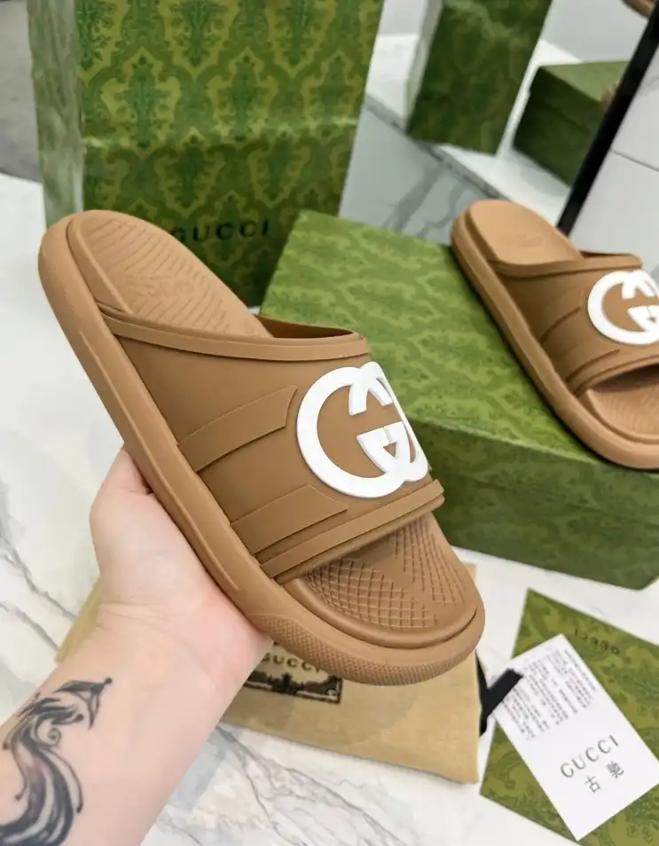 hype Gucci Slippers