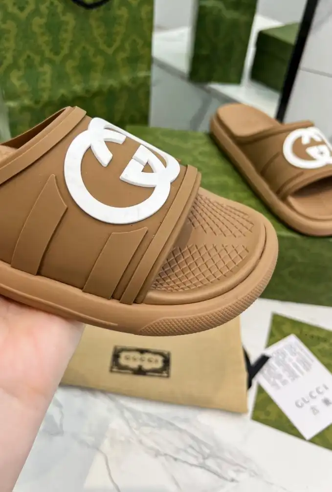 hype Gucci Slippers