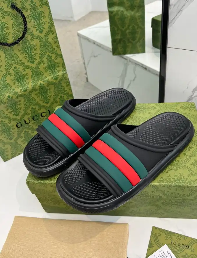 hype Gucci Slippers