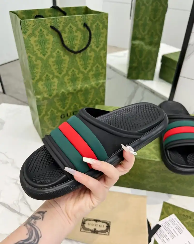 hype Gucci Slippers