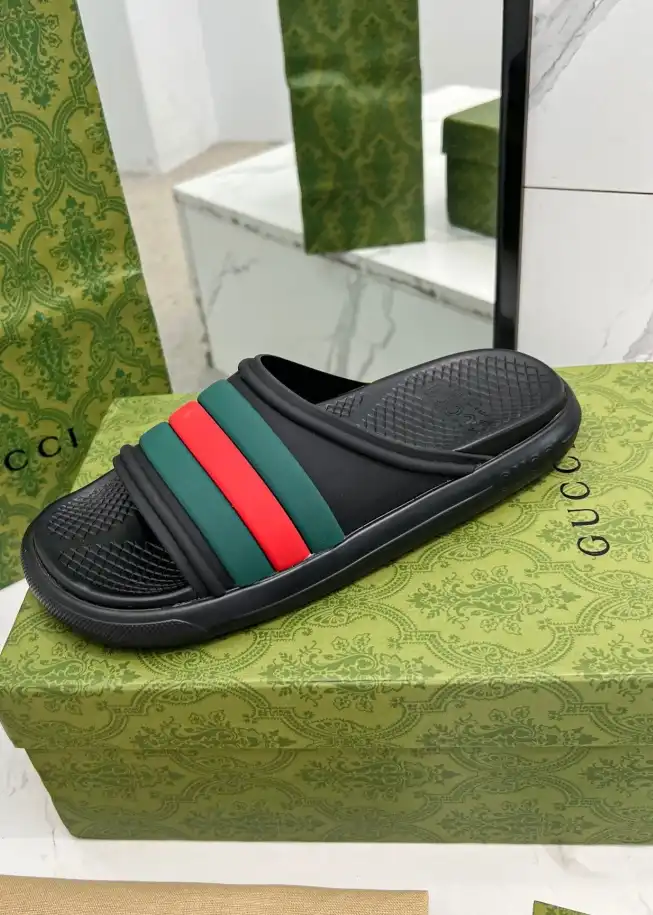 hype Gucci Slippers