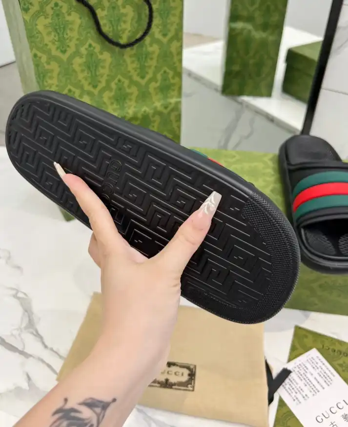 hype Gucci Slippers