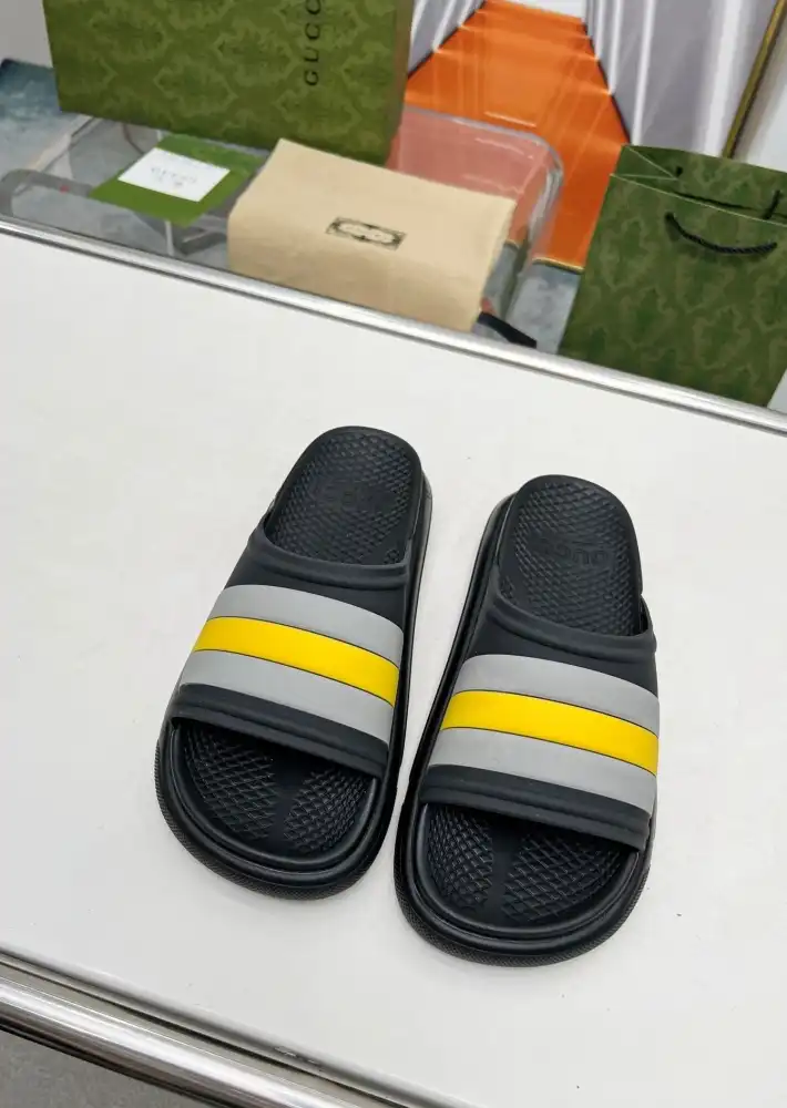 hype Gucci Slippers