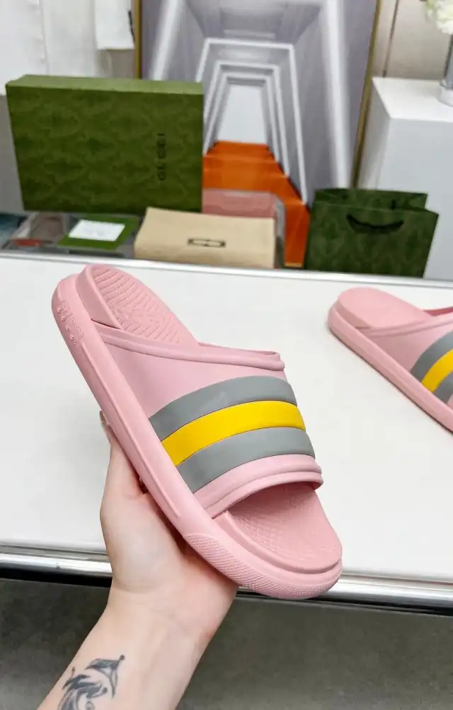 hype Gucci Slippers