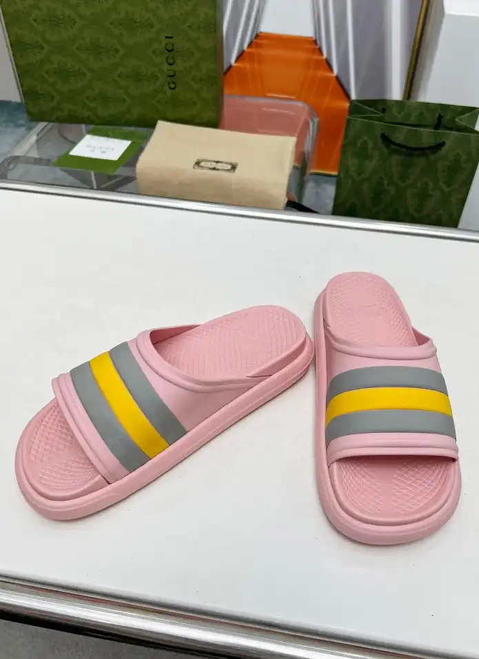 hype Gucci Slippers