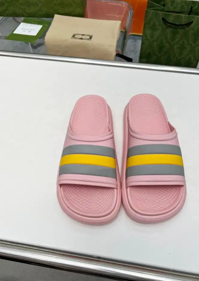 hype Gucci Slippers