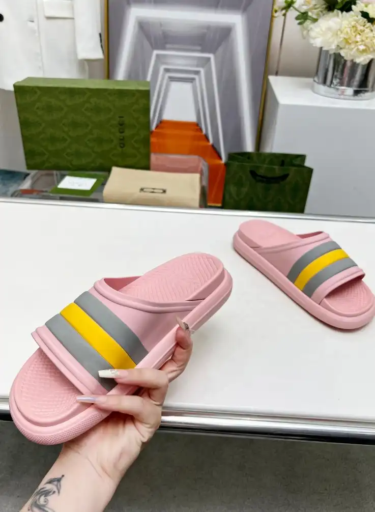 hype Gucci Slippers