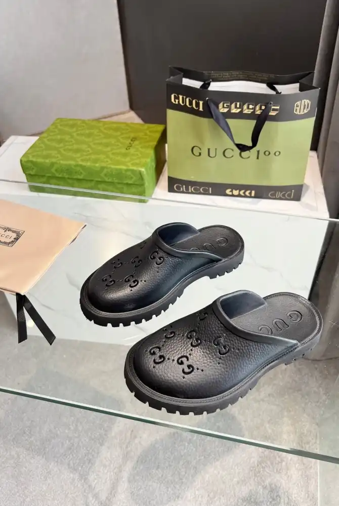 hype Gucci Slippers