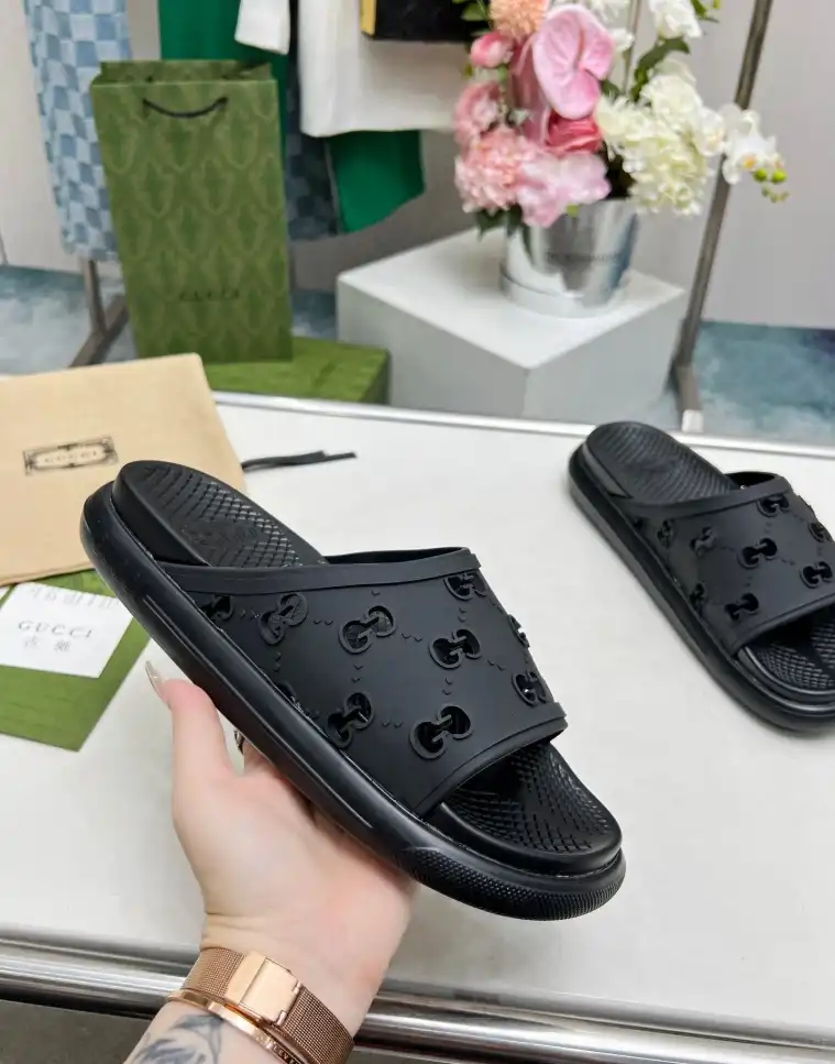 hype Gucci Slippers