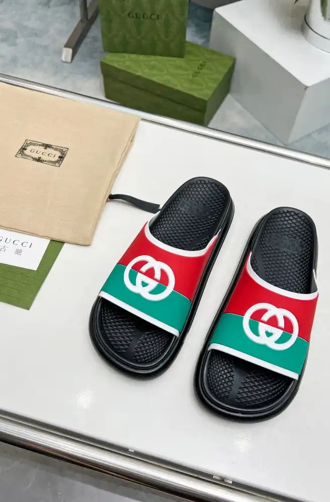 hype Gucci Slippers