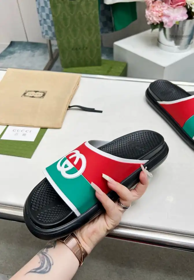 hype Gucci Slippers