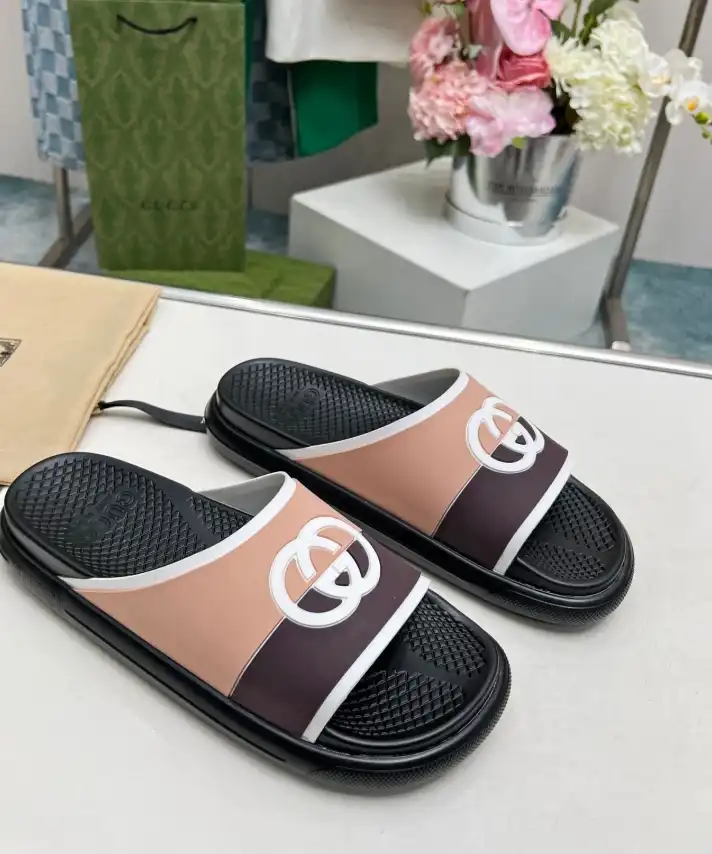 hype Gucci Slippers