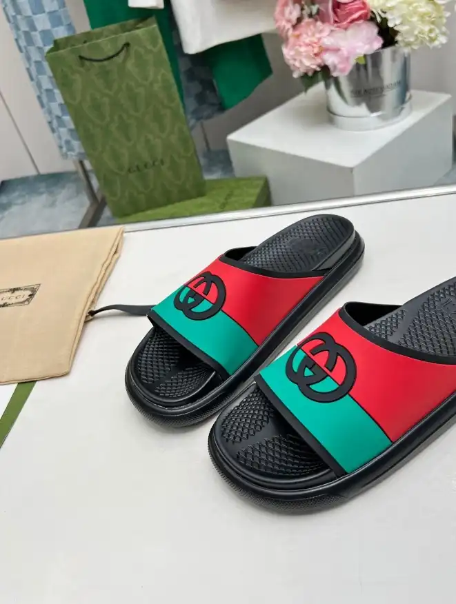 hype Gucci Slippers