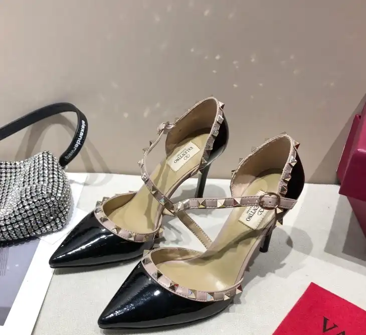 hype Valentino High Heels