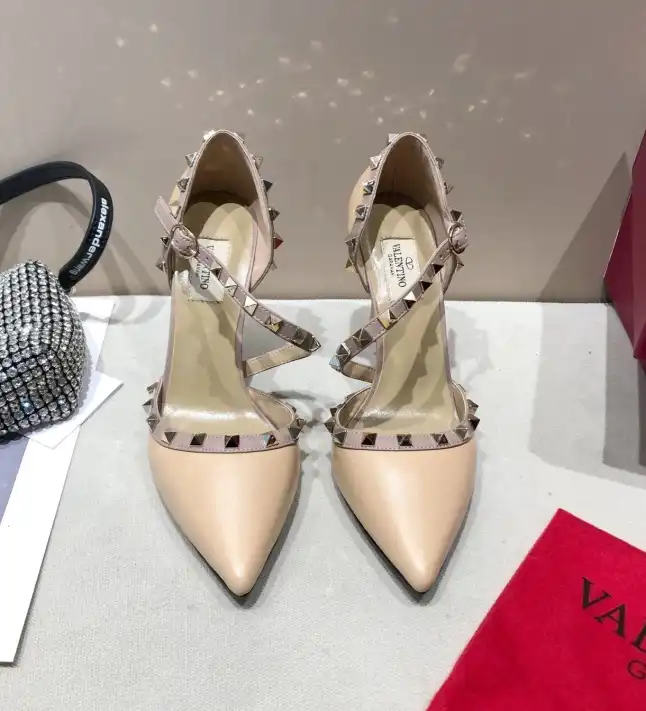 hype Valentino High Heels