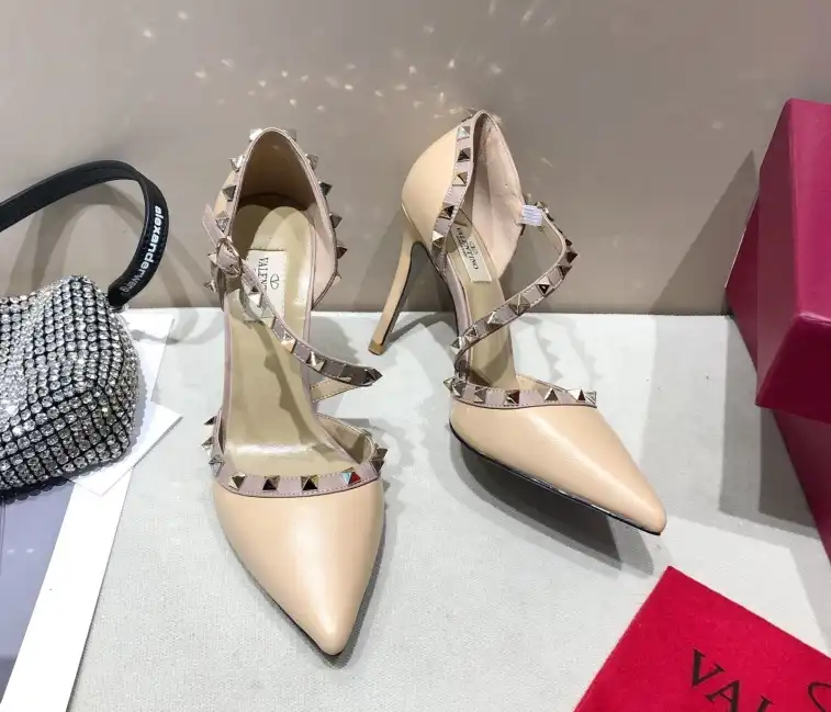 hype Valentino High Heels