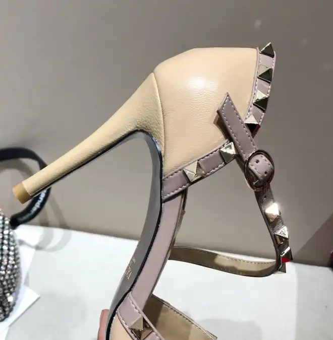 hype Valentino High Heels