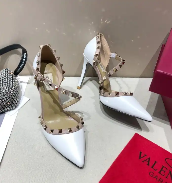 hype Valentino High Heels