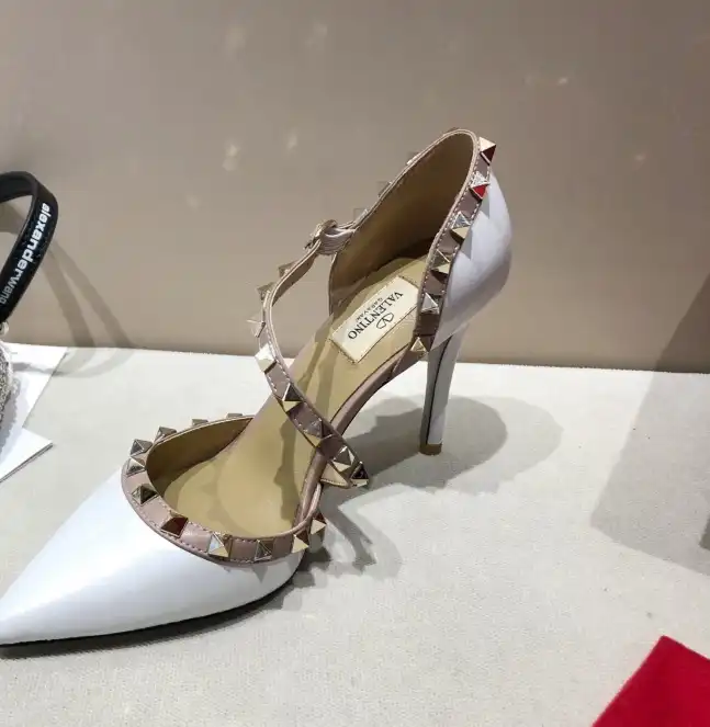 hype Valentino High Heels