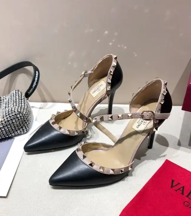 hype Valentino High Heels