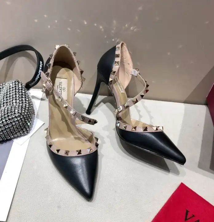 hype Valentino High Heels